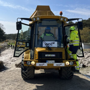 Byggstart för 21 kilometer skyddsvall