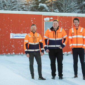 Lambertsson möblerar om i toppen