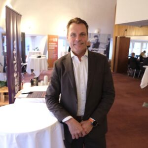 Serneke om nya inriktningen, boken, IFK Göteborg och alla längdskidor