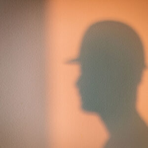 Bygg-vd fälls för hot