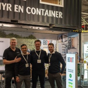 Vimmel från mässgolvet