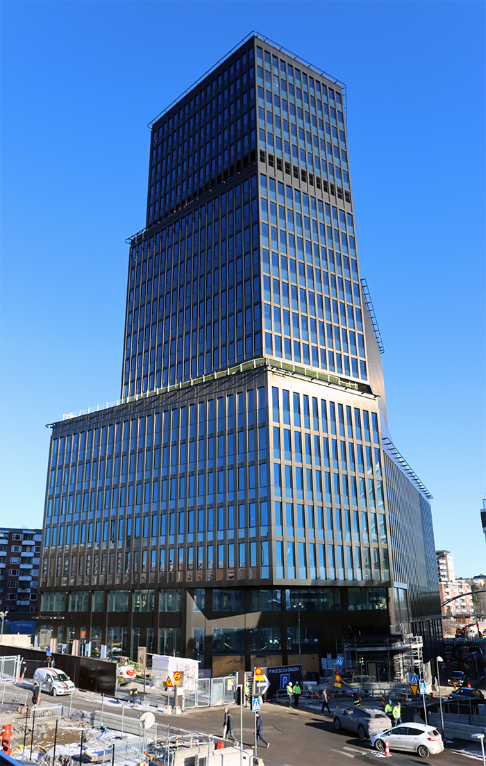 Stockholms nya landmärke, Sickla Central, sticker upp 115 meter över havet.