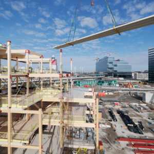 Nu monteras taket på Grand Central