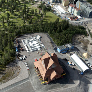 Kyrkan är framme efter två dagars flytt