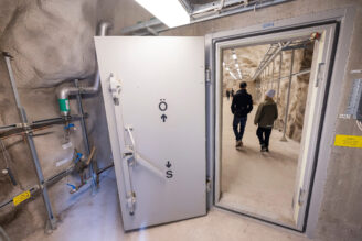 Vem ska betala för skyddsrummen?