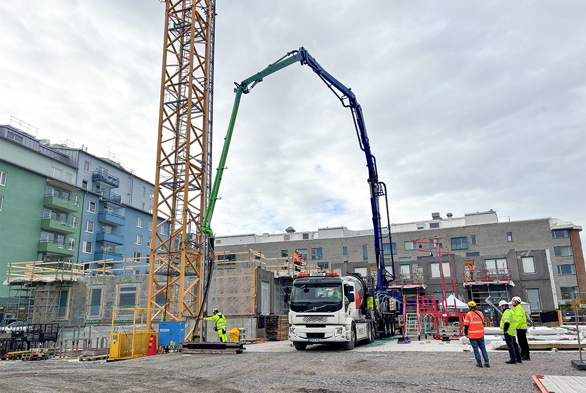Swerocks helt eldrivna betongpump gjuter golv i Bfr Mittfältaren.