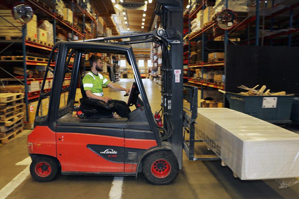 Byggmaterialhandeln bryter fyra års nedgång