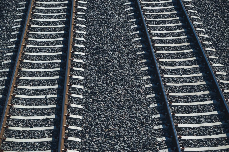 Svensk aktör får jättekontrakt i Ostlänken