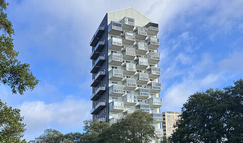 Fasadrenovering på hög höjd från rep ger stora kostnadsbesparingar