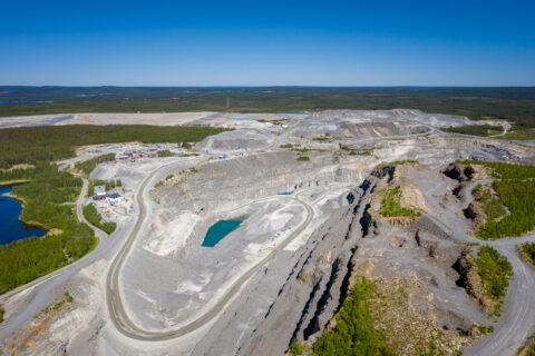 Gulduppdrag till Peab