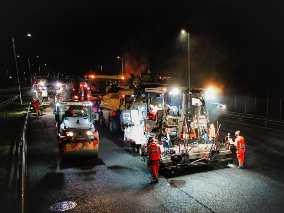 Får nya beläggningskontrakt i tre län