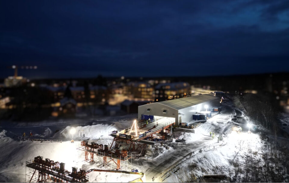Halvtid för unikt brolansering