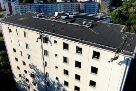 Effektivt fasadarbete med rope access för BRF Musetten 1